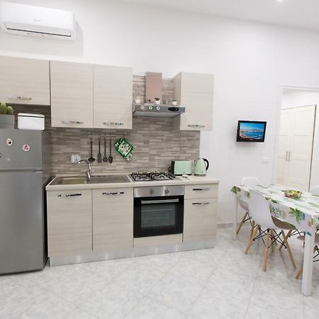 נאפולי Mona Home מראה חיצוני תמונה